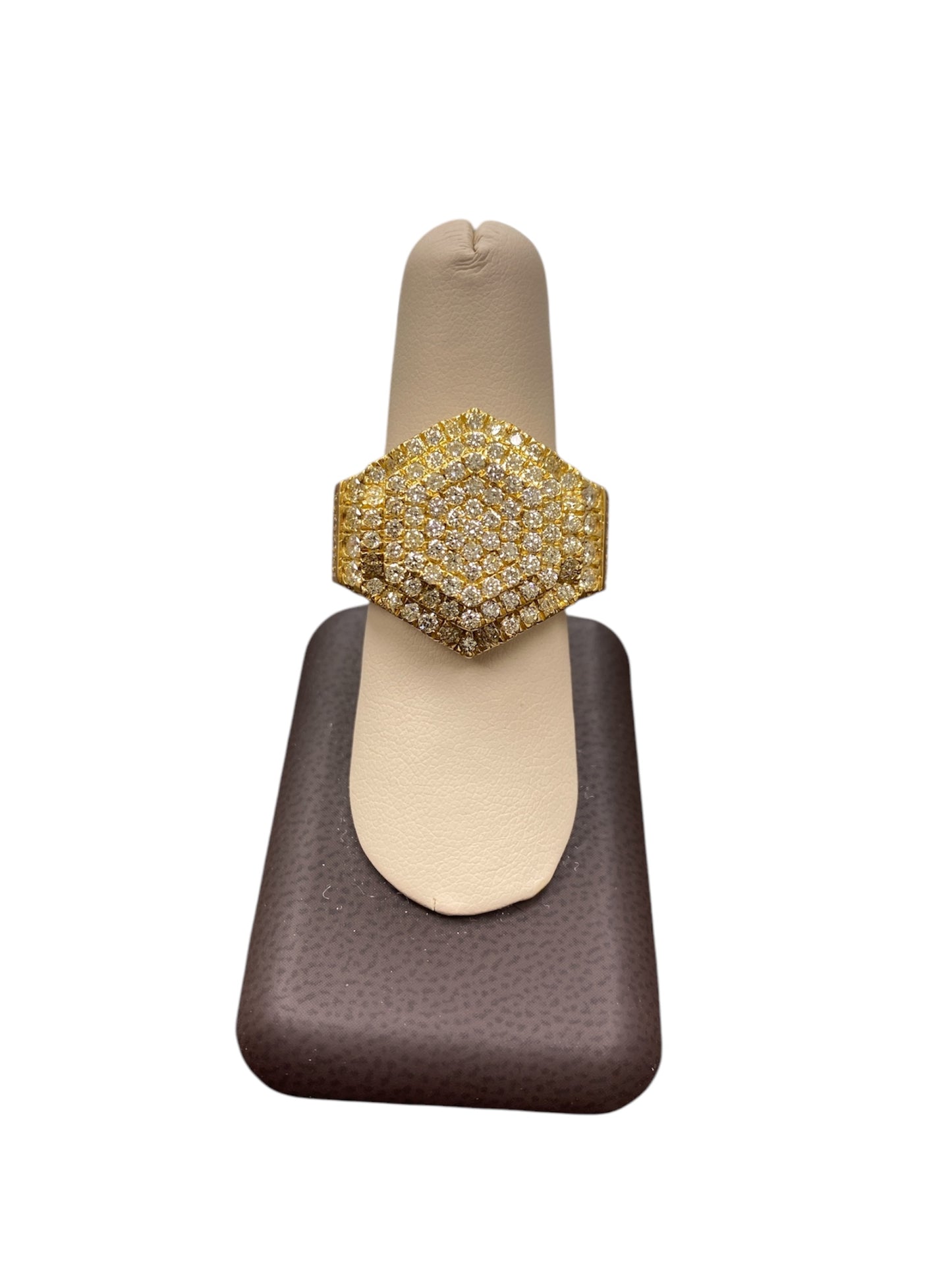 10K Yellow Gold Ring with 4.20Ct Diamonds