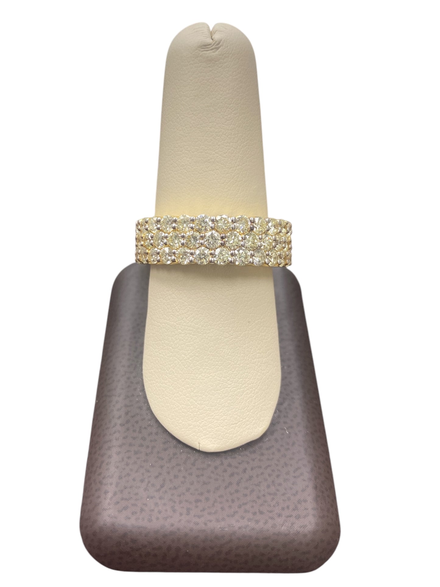 10K Yellow Gold Men’s Ring with 4.76Ct Diamond.