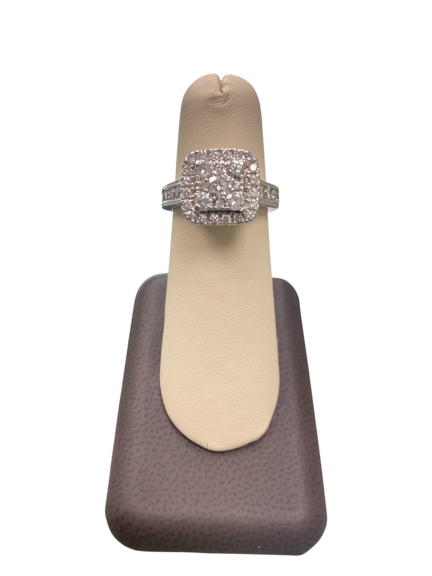 14K White Gold Cluster Ring with 1.5Ct Diamonds
