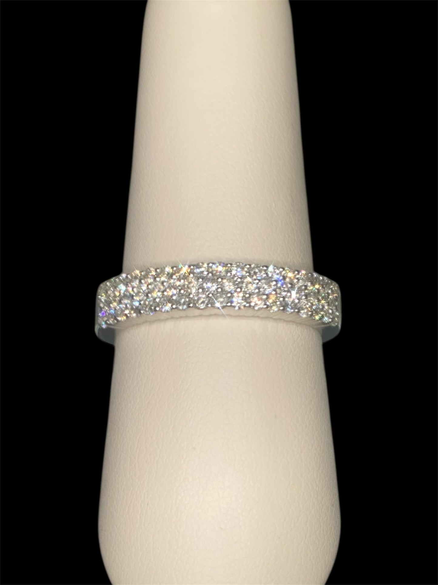 10K White Gold Diamond Ring with 0.85CT