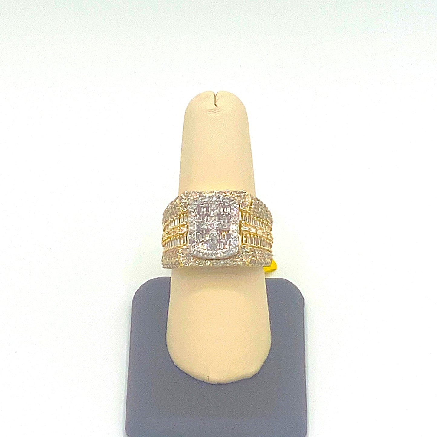 10K Yellow Gold Ring 2.7CT Diamonds