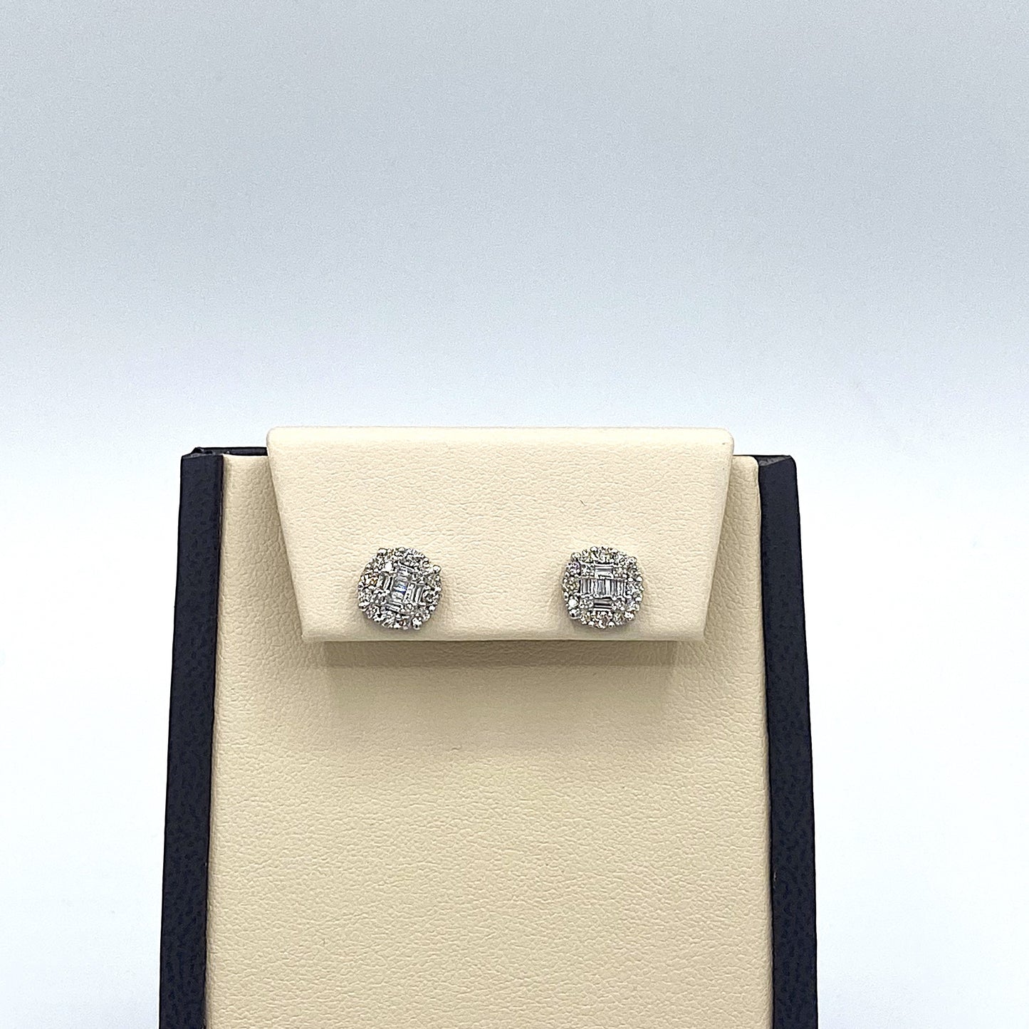 10K White Gold Stud Earrings 0.57CT Diamonds