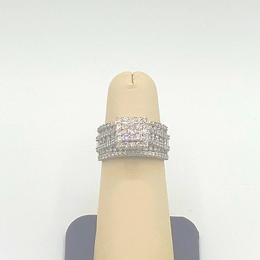 10K White Gold Women's Ring 1.97CT Diamonds